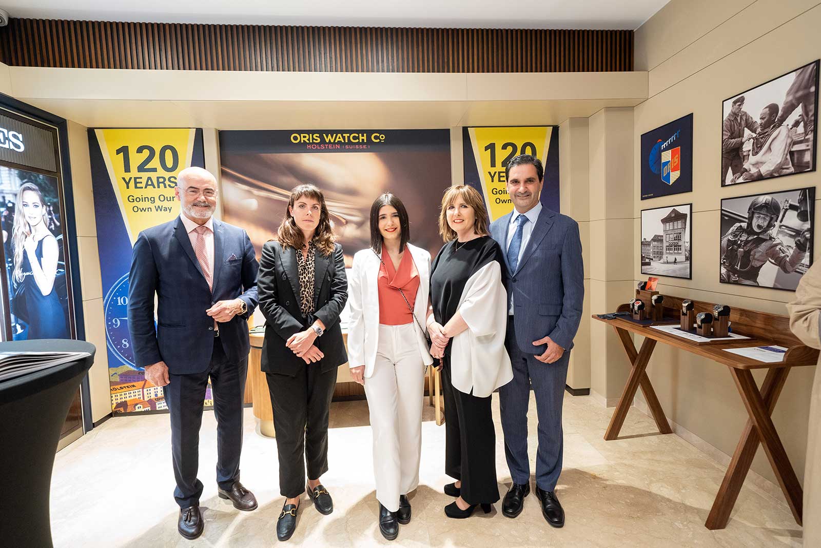 Oris presenta “Un viaje en el tiempo”, una exposición itinerante por su historia que comienza en Bilbao junto a Perodri Joyeros
